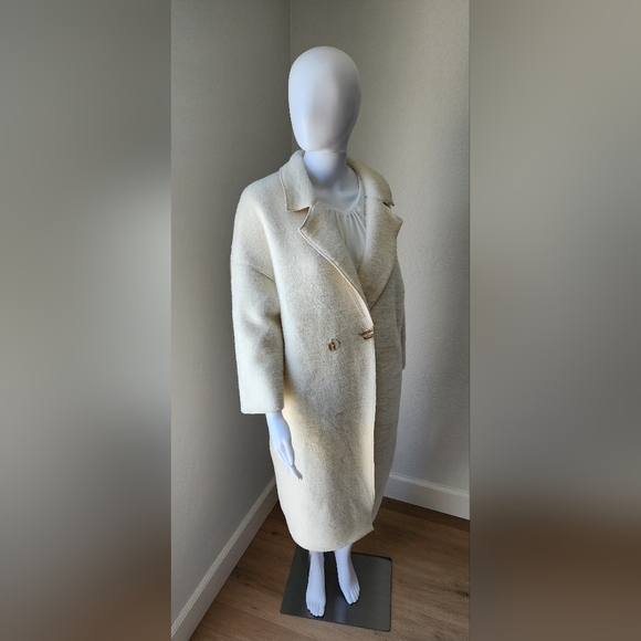 Luxurious Ivory Faux Fur Coat L - XL! - Picture 7 of 13